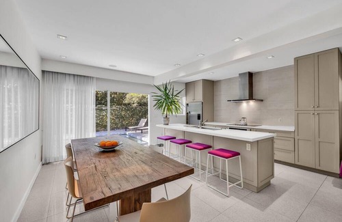 El Portal Casa | Artist Den Cozy Home with Pool and Parking