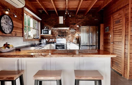 Eaglehawk Neck Cabaña | Exclusive Cottage: Views, Gardens, & Fireplaces