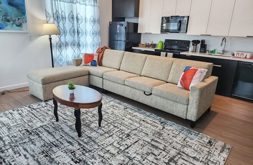 Little Tokyo Hotel | Urban Escape Stylish 1BR Retreat in fabulous Los Angeles