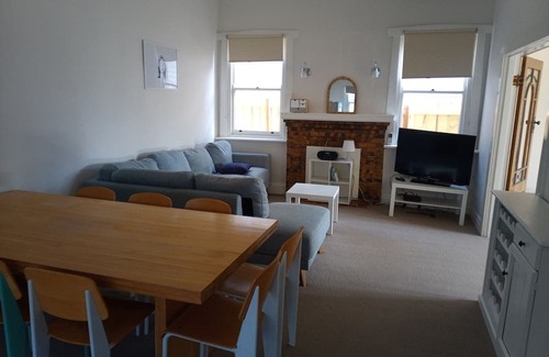 Moonee Ponds Casa | Glengrove @ Moonee Ponds, sleeps 6, big garden
