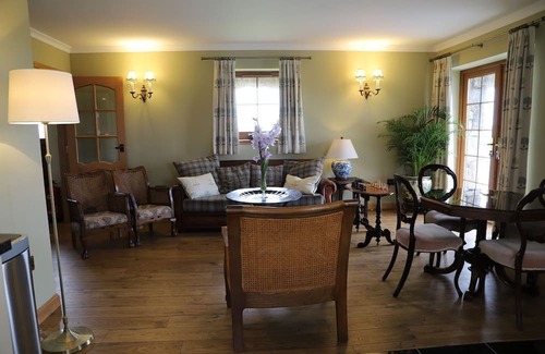 Aisgernis Cabaña | Thatched Cottage near beach, Luxury Rooms, Fully kitted kitchen, drying room,