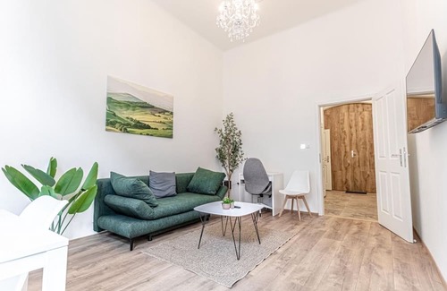 Penzing Apartamento | Comfy Apartment | Steps from Schönbrunn Gardens