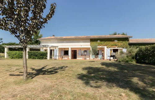 Vignaux Casa | Holiday Home 'Grand Gîte De Gascogne' with Private Pool, Shared Terrace and Wi-Fi