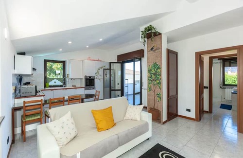 Carbonate Apartamento | Cozy apartment a few kilometers from Milan, Como,Varese,Lugano