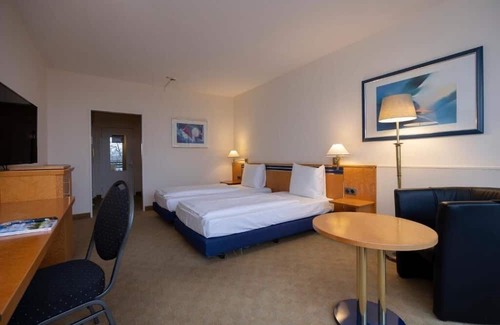 Arnsberg Hotel | Modern Room With Pool And Pets Near Neheim Boutiques
