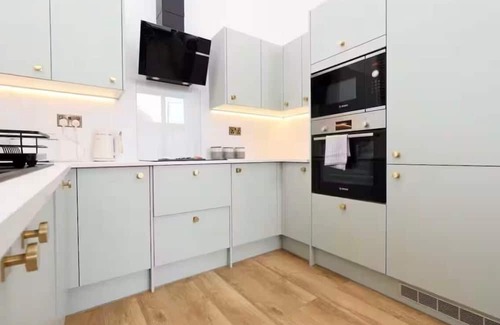 Saint Paul's Apartamento | Modern spacious apartment with garden in heart of Bristol, perfect for long stay