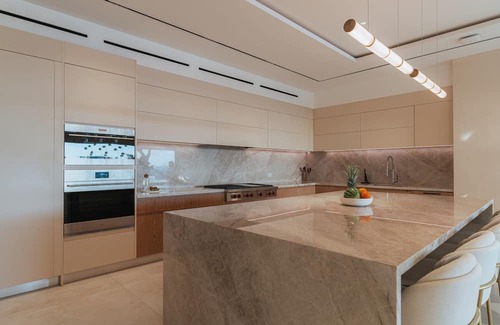 Península de Papagayo Villa | 6 BR architectural masterpiece that redefines luxury living.