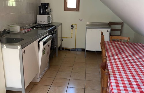 Entremont-le-Vieux Cabaña | Cottage "La Ferme de l’Ours" with Mountain View, Private Terrace and Wi-Fi