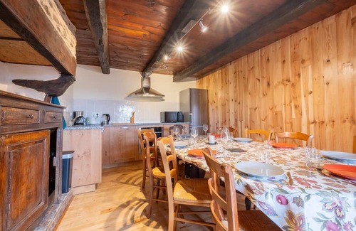 Les Salces Casa | House and barn complex