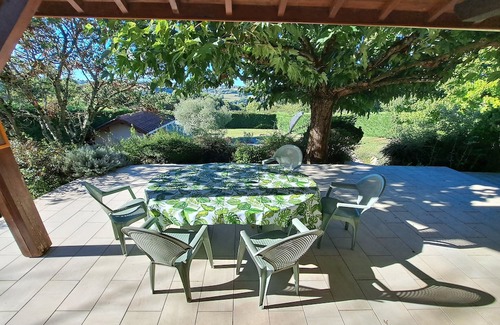 Montseveroux Casa | Quiet country house with swimming pool and lovely views.