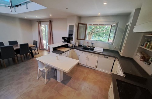 Montseveroux Casa | Quiet country house with swimming pool and lovely views.