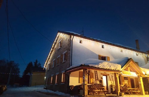 Vassieux-en-Vercors Apartamento | Room 'Les Carlines 3' with Mountain View, Shared Terrace and Wi-Fi