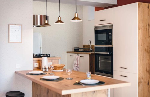 Montbazens Apartamento | Cosy, fully-equipped apartment in the heart of the village. Pets welcome!