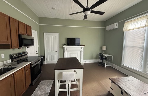 Americus Apartamento | Oasis Retreat Charming, newly renovated 1/1 in the heart of downtown