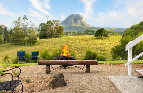 Pinbarren Casa | The Lodge at Pinbarren with Mountain Views & Pool