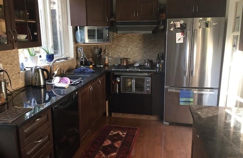 North York Casa | Quiet room in quiet neighbourhood