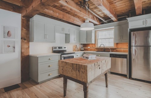 Zorra Cabina | This Listing is not yet Live