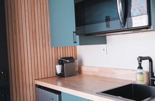 Center City Casa | Nordic Harbor | Room 1 | Acorn Oak