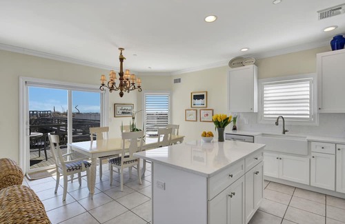 West Hampton Dunes Casa | Dune Rd Oceanfront 4BR West Hampton Dunes