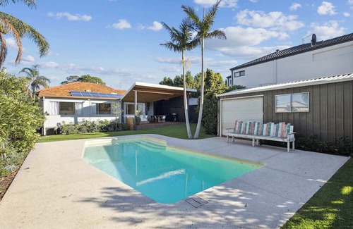 Scarborough Casa | Stunning Large Home in Scarborough with a Pool
