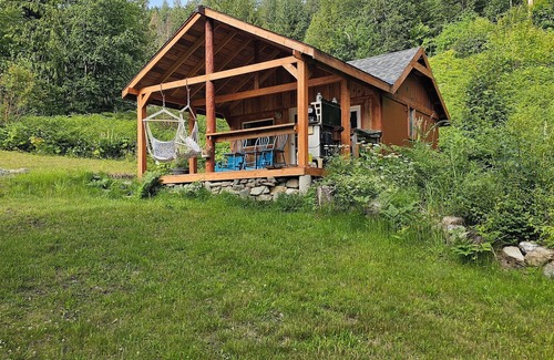 Kaslo Cabina | Purcell Cabin at Paradise Hills