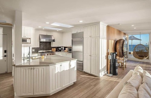 Eastern Malibu Apartamento | Aqualina by Stay Awhile Villas