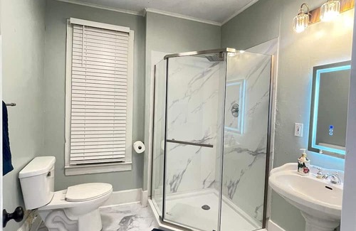 West Washington Casa | Centered downtown for a quick walk/drive to all the city has to offer