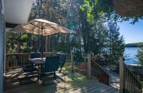 Seguin Cabaña | Serene Lake Cottage Escape
