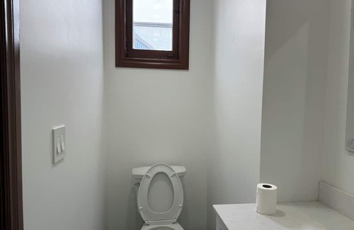 Guelph Casa | Close to Downtown/University of Guelph Residence Personal Room 2