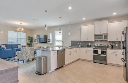 Davenport Casa | Beautiful 9Bed Pool Home with Game Room-1233CHD