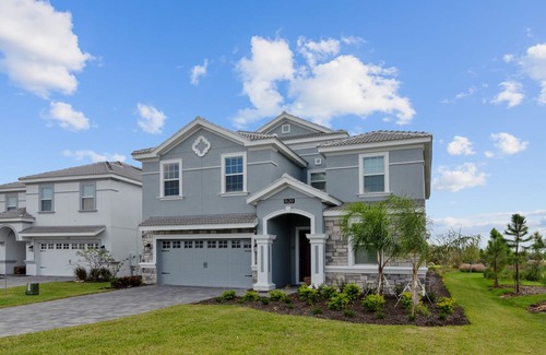 Davenport Condominio | Lovely Pool Home with Spa and Game Room-1620MC