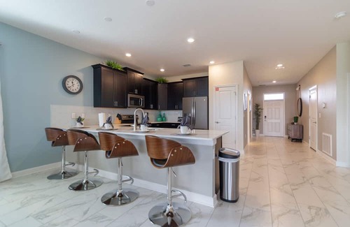 Davenport Condominio | Lovely Pool Home with Spa and Game Room-1620MC