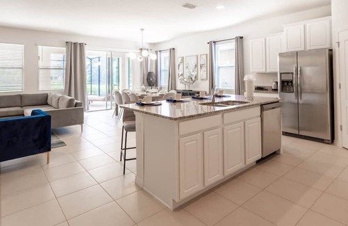 Loughman Casa | Relaxing 6 Bed Pool Home Great Location-5268OA