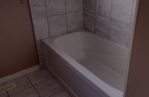 Saskatoon Downtown Casa | 5 BR Townhouse on Duchess.St