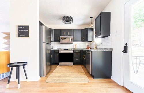 Lexington Casa | This house is a 2 bedroom(s), 1 bathrooms, located in Lexington, KY.