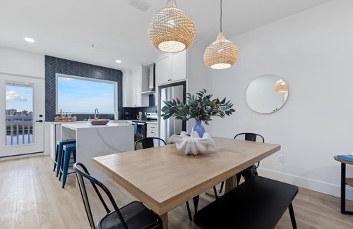 South Padre Island Condominio | Luxury Mid Rise Condo with Amazing View 1 King Bed High End Water Front South Padre Island