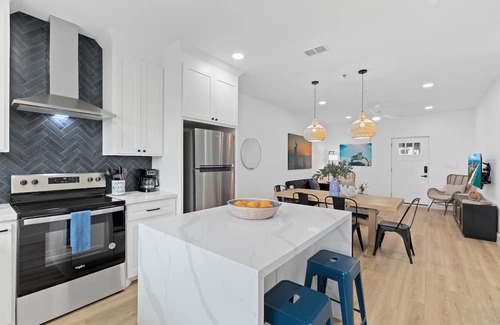 South Padre Island Condominio | Luxury Mid Rise Condo with Amazing View 1 King Bed High End Water Front South Padre Island
