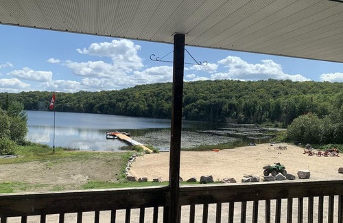 Armour Condominio | Serene Four Season Getaway on Beautiful Jack Lake