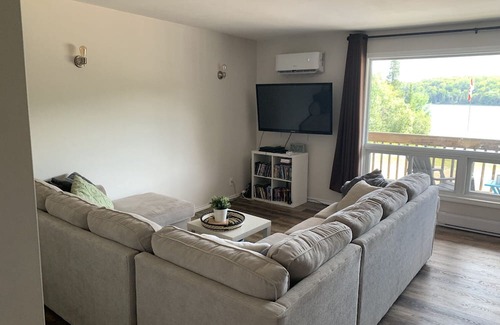 Armour Condominio | Serene Four Season Getaway on Beautiful Jack Lake
