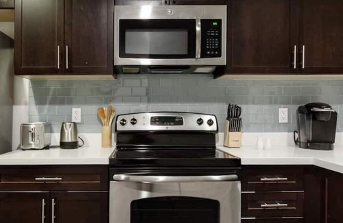 Westwood Apartamento | 3 bed, 3 full bath Apt on the Wilshire Corridor