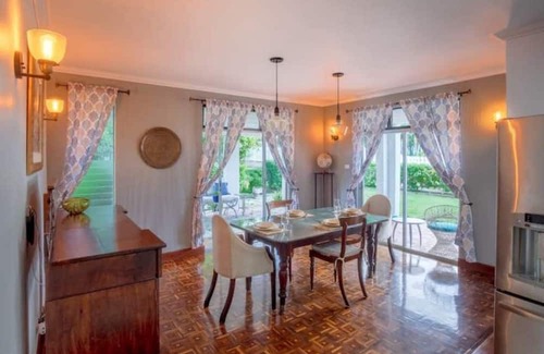 Little Battaleys Casa | The Retreat. Your home away from home.