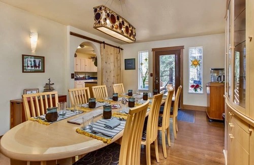 Bear Creek Apartamento | Salmon Suite at Bell In The Woods B&B (2 x Queen/Twin) Max 5ppl