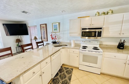 Bid-a-wee Beach Casa | Southern Serenity at Bidawee-Private Gated Beach Access, 1 Block from the beach