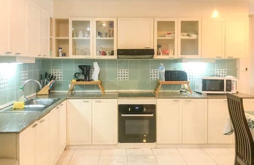 Bouvet Island Apartamento | 2 bedroom apartment, best location, Central Patong