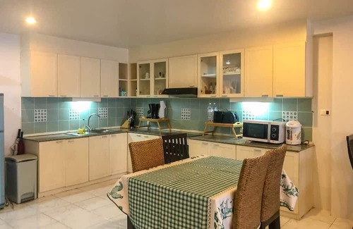 Bouvet Island Apartamento | 2 bedroom apartment, best location, Central Patong