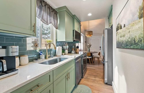 North End Casa | Boise Bungalow by Velo N End Studio w Hot Tub