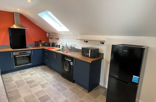 Longtown Apartamento | Cosy modern apartment with private hot tub, family friendly, hiking trails.