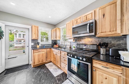 Lakewood Casa | Beautifully updated Entire Duplex! Sleeps 10!