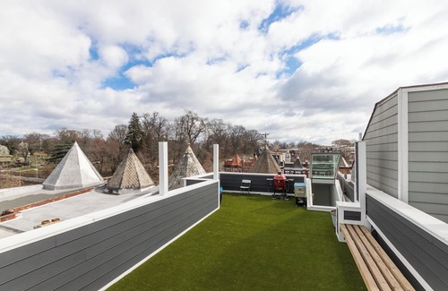 Bloomingdale Casa | Luxurious 3-BD on the Park With Monument Views