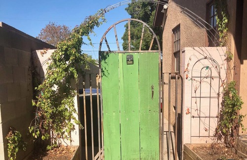 Yuma Townsite Casa | Pet-Friendly, Charming bungalow with WiFi and AC in sunny Yuma